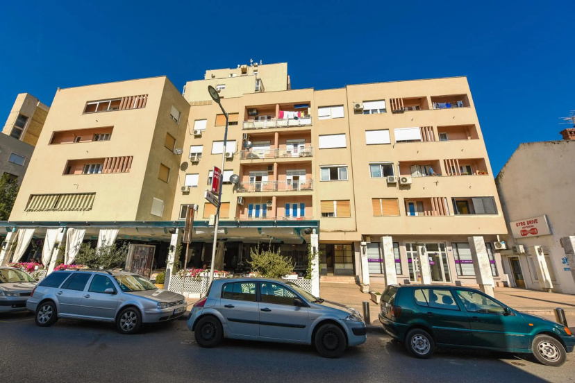 Apartman Centar 1 — отель с удобствами в Подгорице