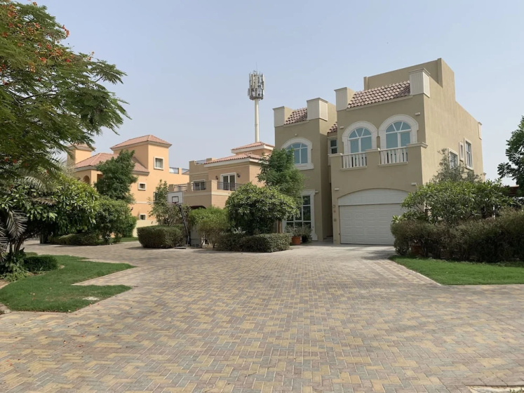 Charming and Cozy Apartment in Dubai Available now — отзывы гостей и цены
