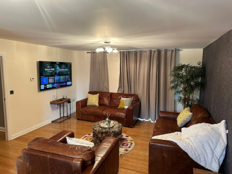 Tony's Court, Beautifully Furnished 2bedrooms Flat — отель в Лондоне, Соединенное Королевство