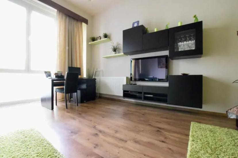 Standard Apartment by Hi5 - FehÃ©rahajÃ³ — отель с удобным расположением в Будапеште