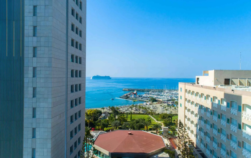 The Tower at St Raphael Resort — забронировать отель в Лимассол