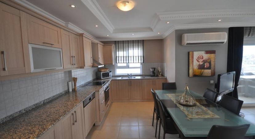 Euro Residence Penthouse — отель с удобным расположением в Аланье