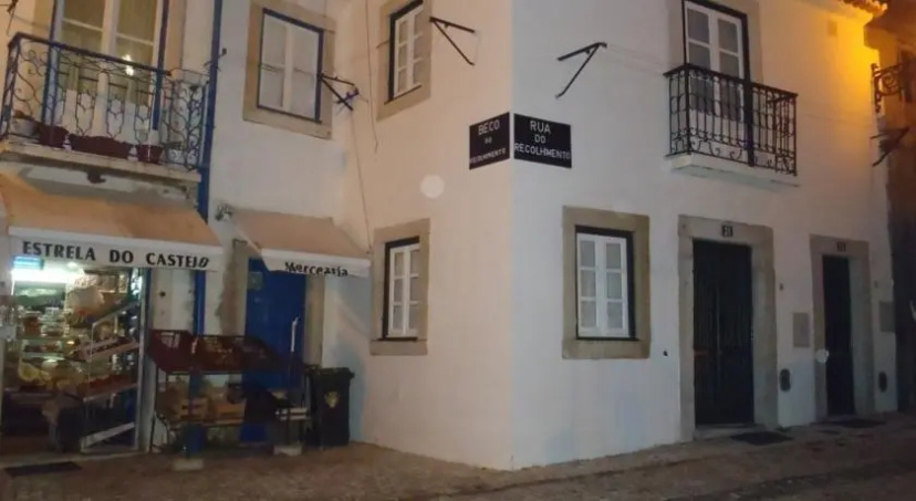 Lisbons Castle Apartments — отель в Лиссабоне, Португалия