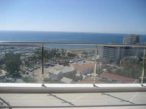 Nicolaidis Sea View City — отель с удобствами в Ларнака