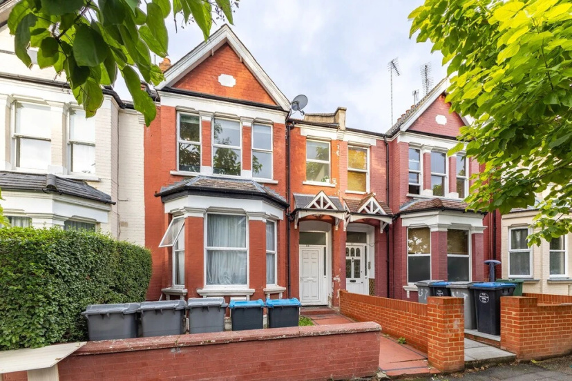 Cozy 3-bedroom Flat in Willesden Green London 3 — отель в Лондоне, Соединенное Королевство