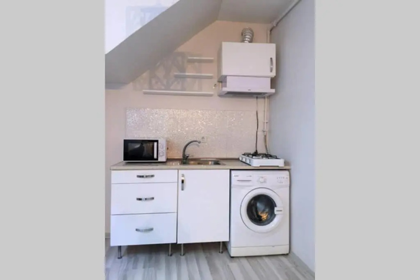 Small Istanbul Apartment Semi basement floor — забронировать отель в Стамбуле