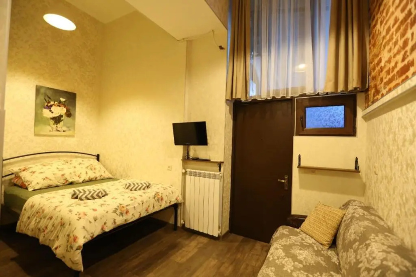Luky apartment on Rustaveli Ave. — отель в Тбилиси, Грузия