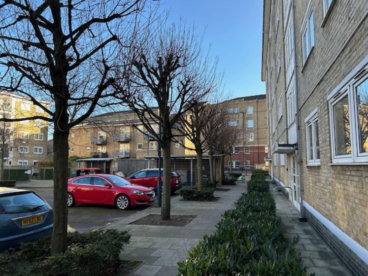 Large Shoreditch, Hoxton 3-bed Garden Flat — отель в Лондоне, Соединенное Королевство