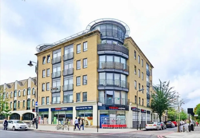 Modern Apartment in London — забронировать отель в Лондоне