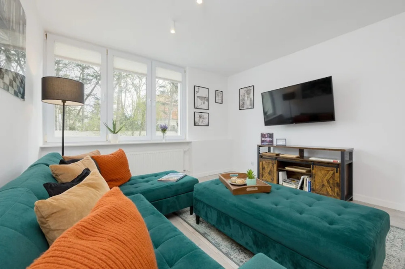 Schillera Apartment by Renters — отель с удобствами в Варшаве
