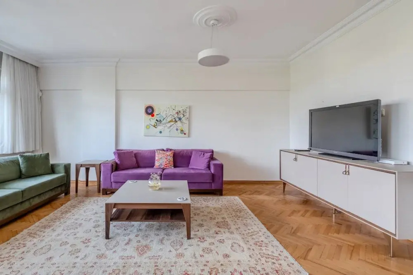 Flat With Balcony 4 min to Akmerkez Mall in Etiler — комфортный отель в Стамбуле