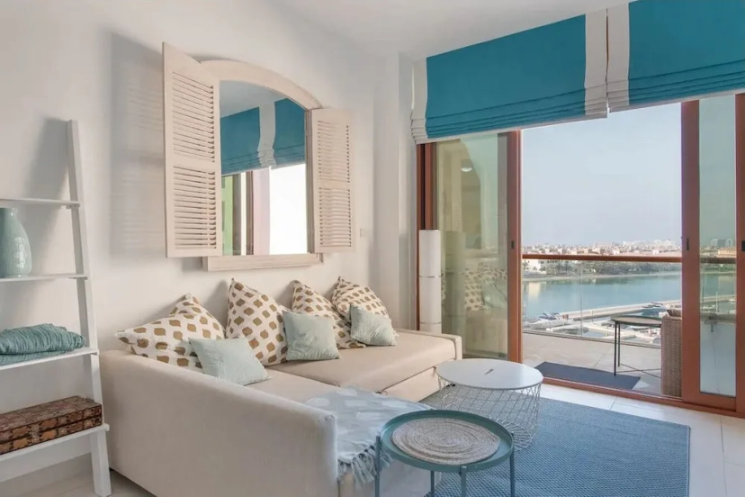 Цены на Luxury on the Palm with Marina view balcony в Дубае