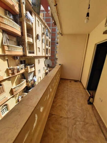 Nice Apartment next to the Sea in Miami Alexandria — отель в Александрии, Египет