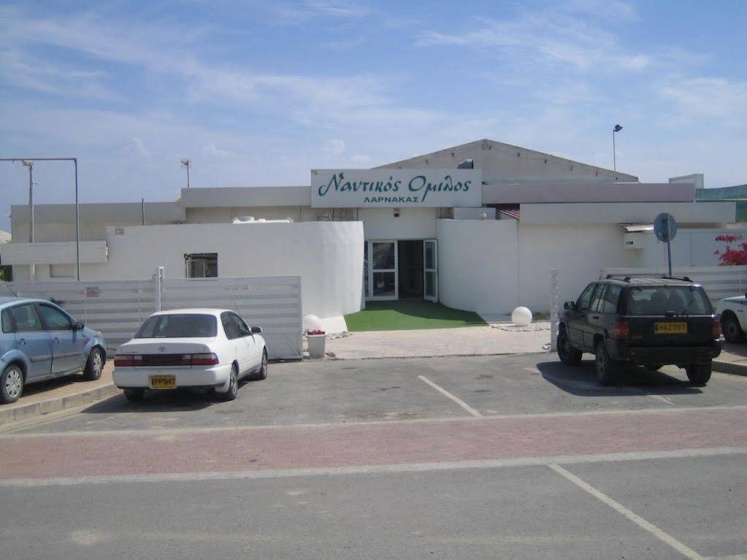 Maisonette Yacht Club — отель с удобствами в Ларнака