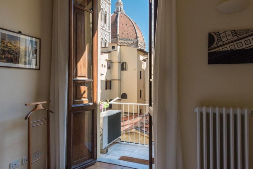 CHARMING 2BED APARTMENT overlooking DUOMO-hosted by Sweetstay — забронировать отель в Флоренции