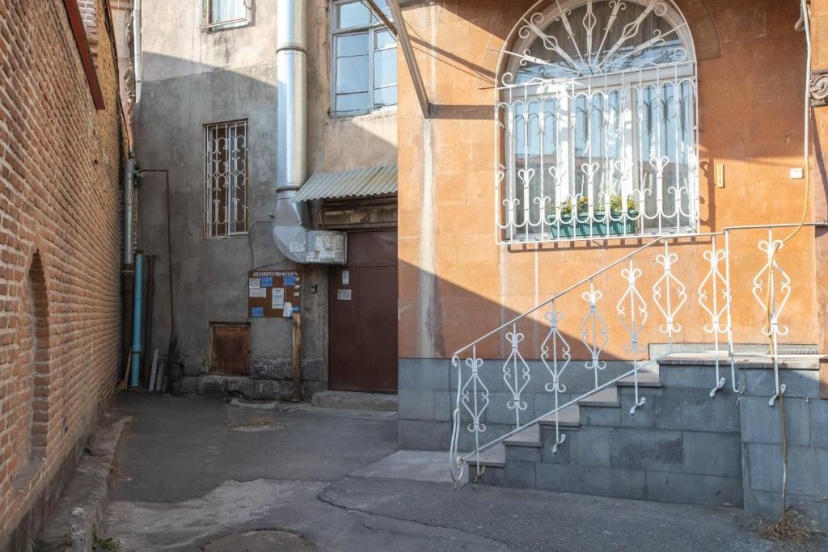 Цены на Stay inn Apartments on Mashtots Avenue 14 в Ереван