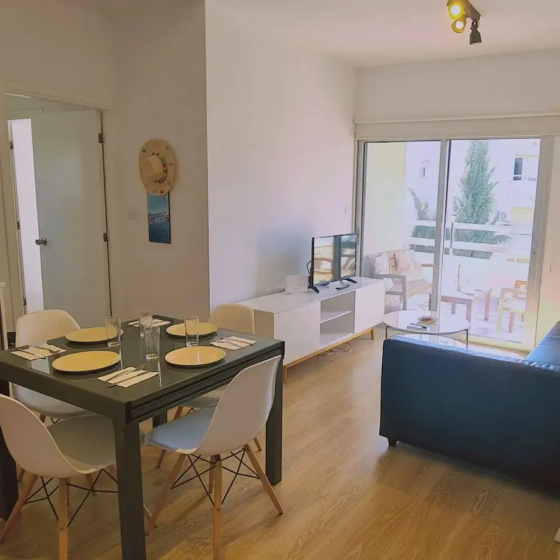 02 LIM - Stay Vivid City Apartment — отель с удобствами в Лимассол