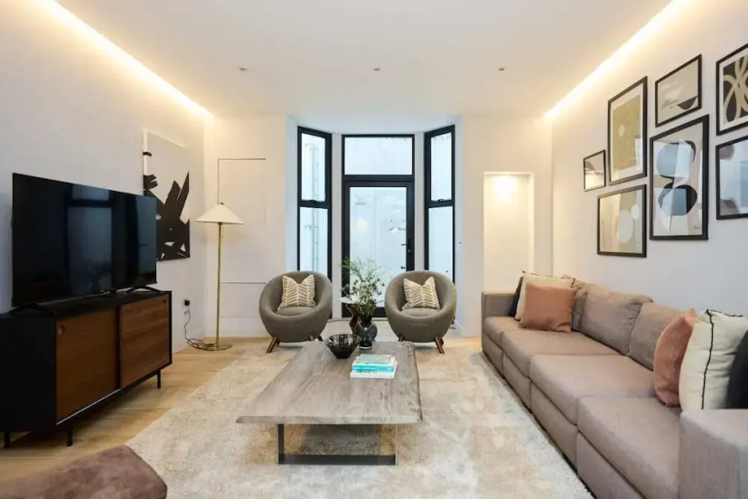 The Fulham Classic - Spacious 4bdr House With Balcony and Garden — комфортный отель в Лондоне