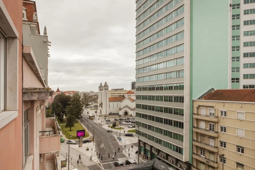 Rent4Rest Family & Friends Apartment — отель с удобствами в Лиссабоне