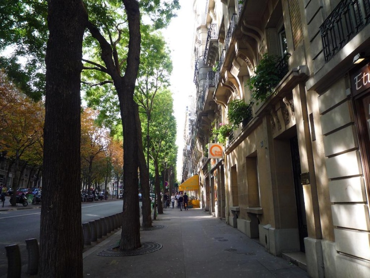 Цены на Elegant Appartement Montmartre в Париже