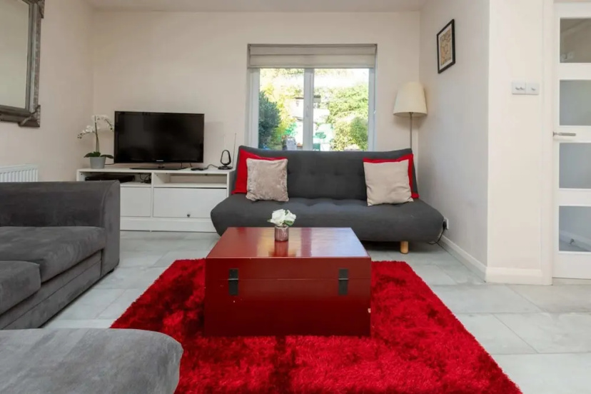 Bright & Contemporary 1bedroom Annexe - Herne Hill! — комфортный отель в Лондоне