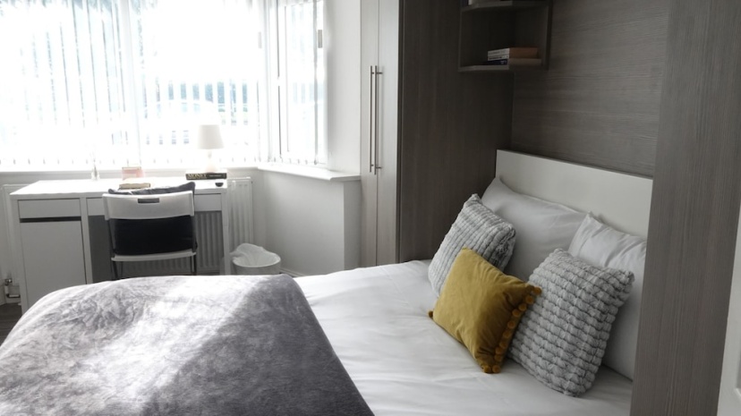 Цены на Grand Airport Ensuites в Лондоне