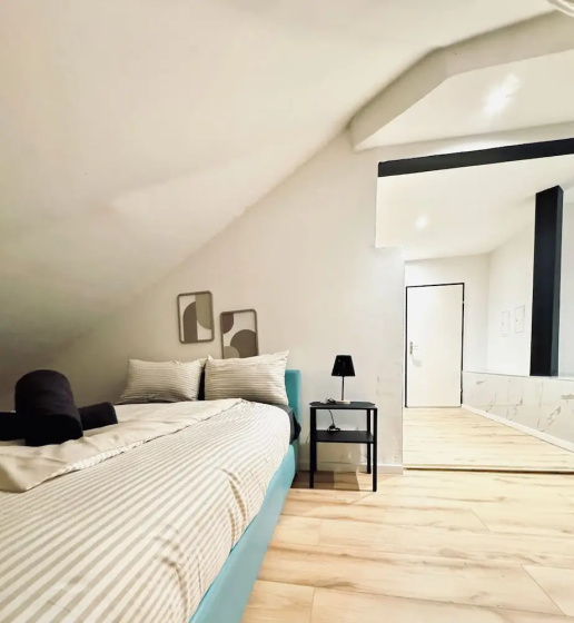 Comfortable Budget Room near Liesing — отель с удобствами в вене