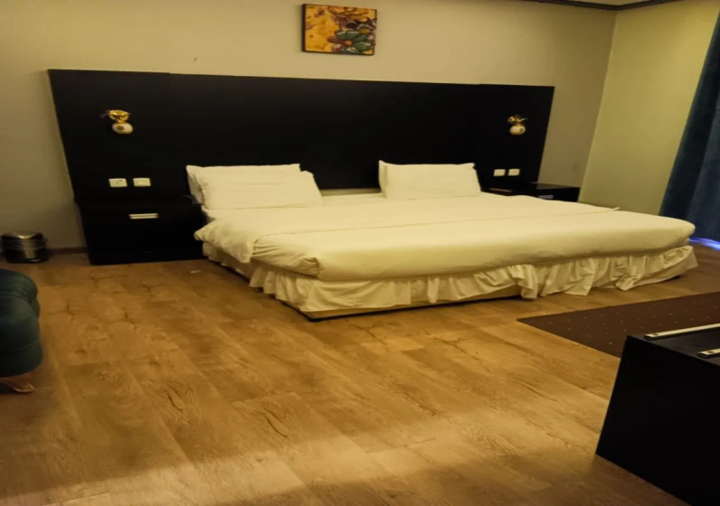 Louts Furnished Apartments — отель с удобным расположением в Джидде