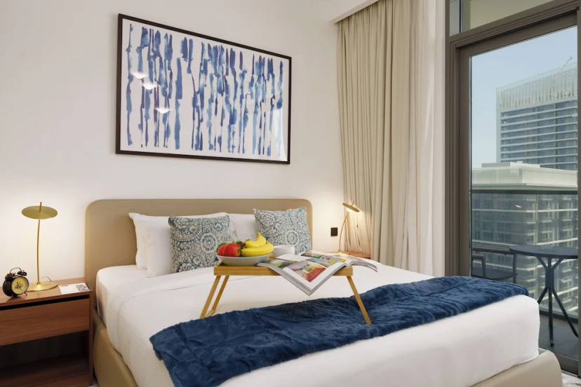 Цены на Maison Privee - Upscale Apt w/ Partial Dubai Marina & Palm Views в Дубае