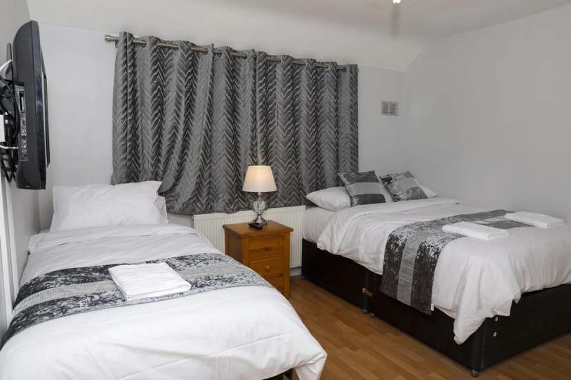 Beautiful and Spacious House in South East London — комфортный отель в Лондоне