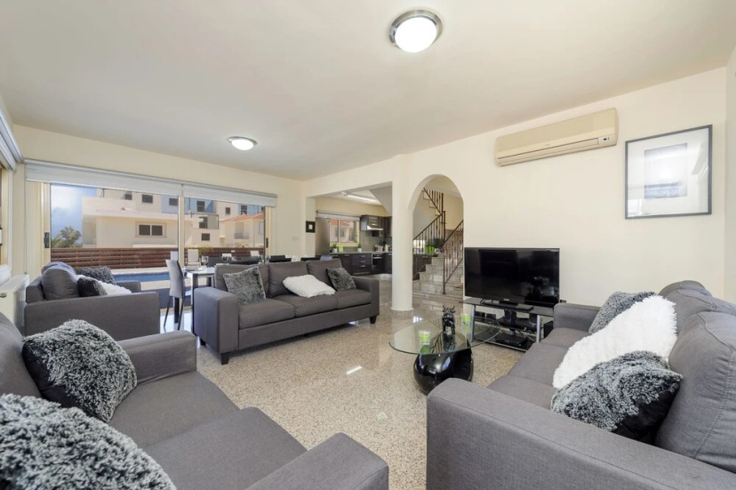 Villa Theodora 16 with Private Pool Protaras Villa 120 — отель с удобствами в Протарас