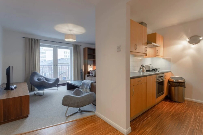 Цены на 2 Bedroom Apartment In Aldgate East в Лондоне