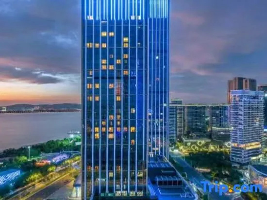 Shunsheng Apartment (Guangzhou TaiKoo Hui Gangding Subway Station) 2 — отель в Гуанчжоу, Китай