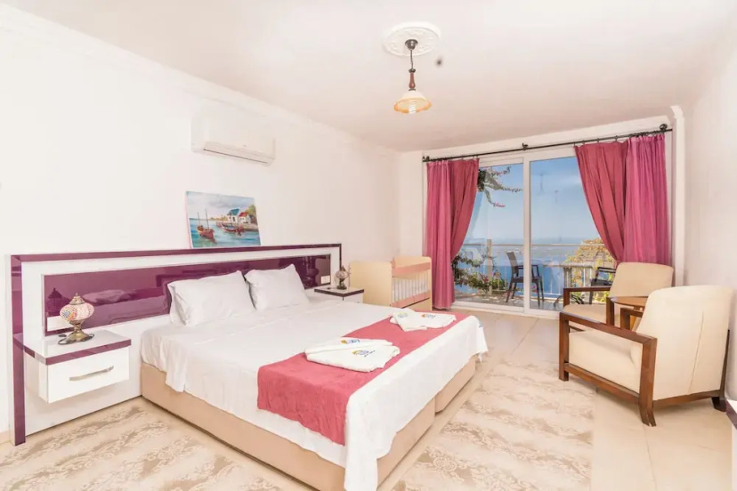 Villa Fuchsia 4-bedroom Retreat With Private Pool and Breathtaking View — отзывы гостей и цены