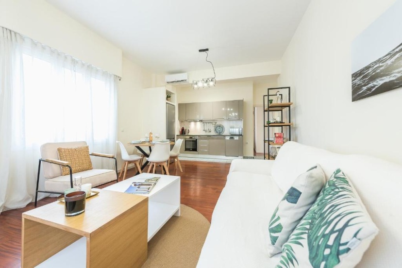 Luxury Veni Apartment in the heart of Athens — отель с удобным расположением в Афины