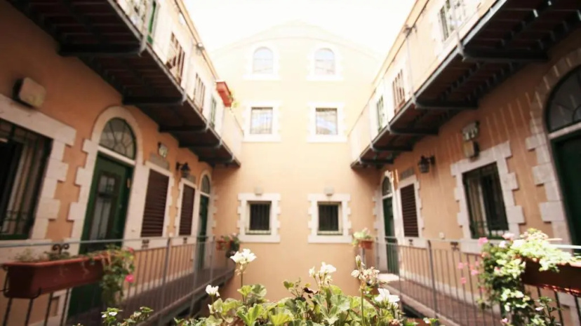 The Market Courtyard - Jerusalem Suites — забронировать отель в Иерусалим