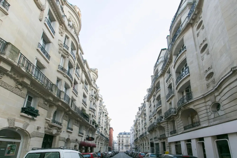 Appartement Champs Elysées — забронировать отель в Париже