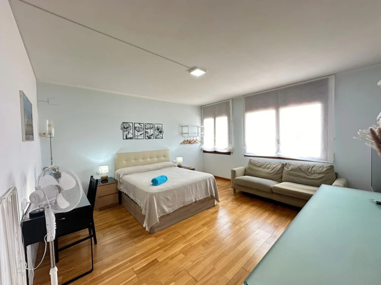 Rooms Aribau 133 — забронировать отель в Барселоне