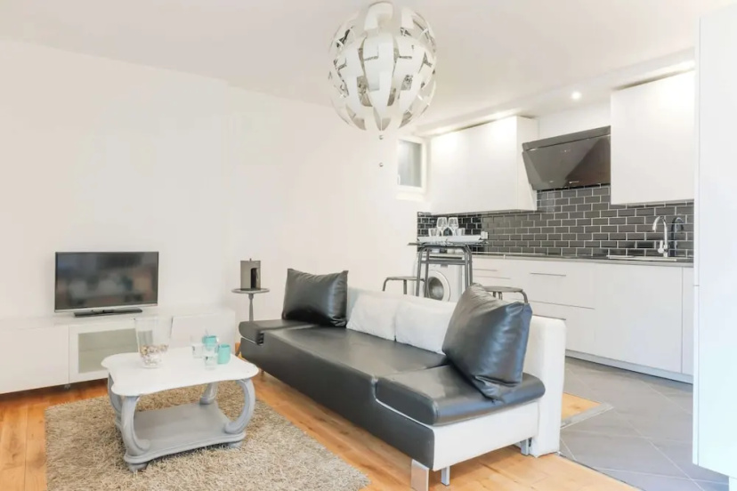Цены на Comfortable Apartment - 1br/2p - Arts et Metiers в Париже
