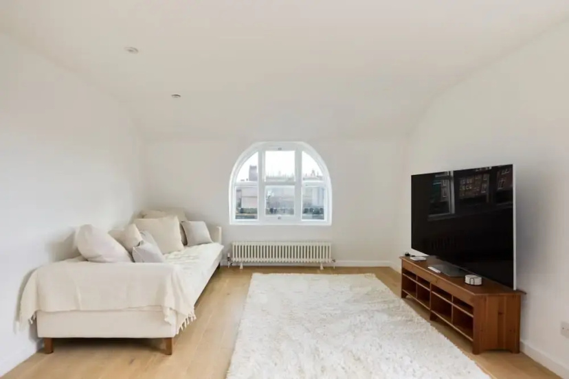 The Kennington Wonder - Bright 2bdr Flat With Rooftop Terrace — комфортный отель в Лондоне