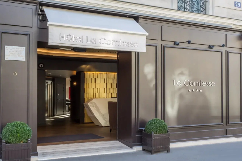 Hotel La Comtesse — комфортный отель в Париже