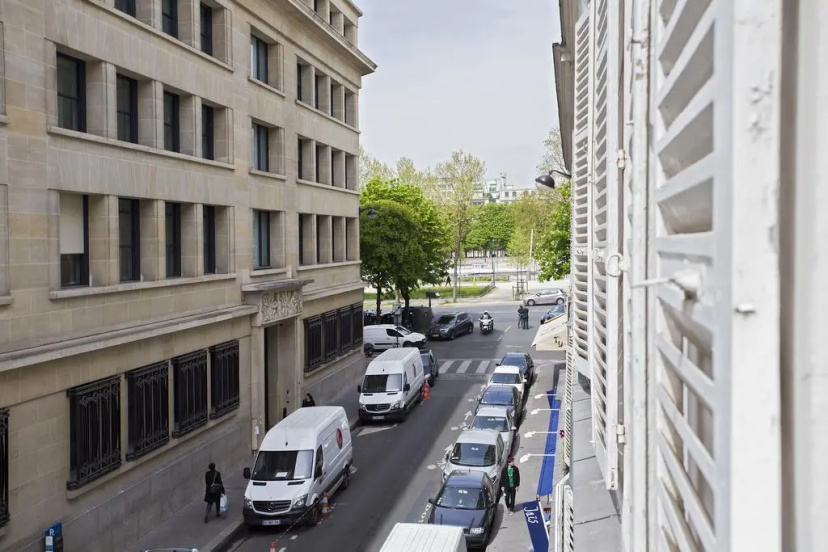 Quai dOrsay Apartment — отель с удобствами в Париже