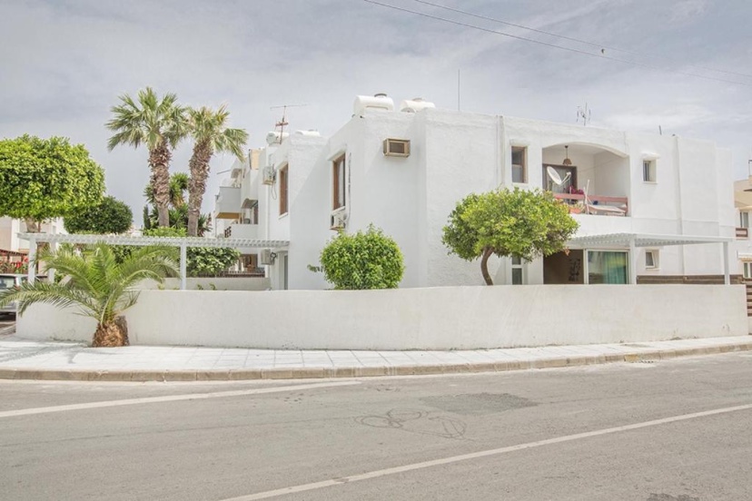 Цены на Merab Holidays Apartment Castalia 62 в Айя-Напа