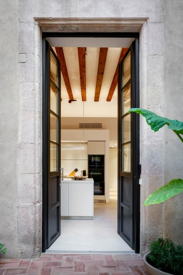 Outstanding apartment with 3 bedrooms and 3 bathrooms, two of them en suite suite + 2 lovely patios. — отзывы гостей и цены