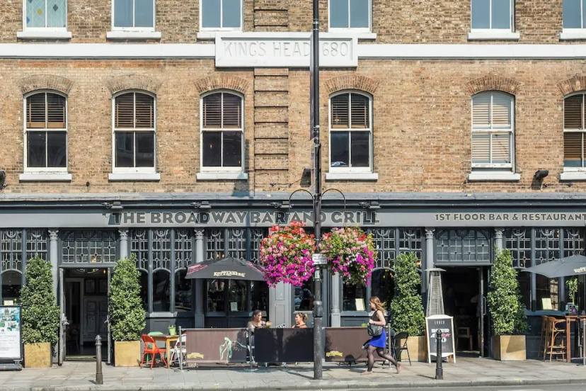 Rigault Road by Onefinestay — комфортный отель в Лондоне