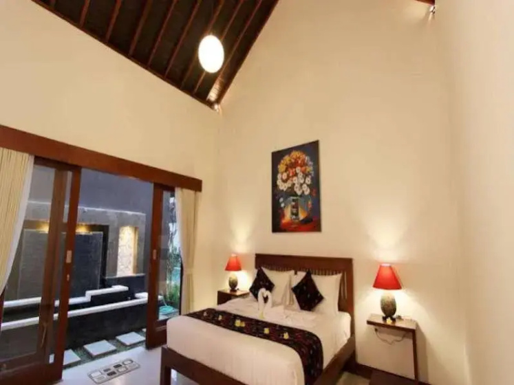 The Tanjung Nakula Suites Villa — отель с удобствами в Кута