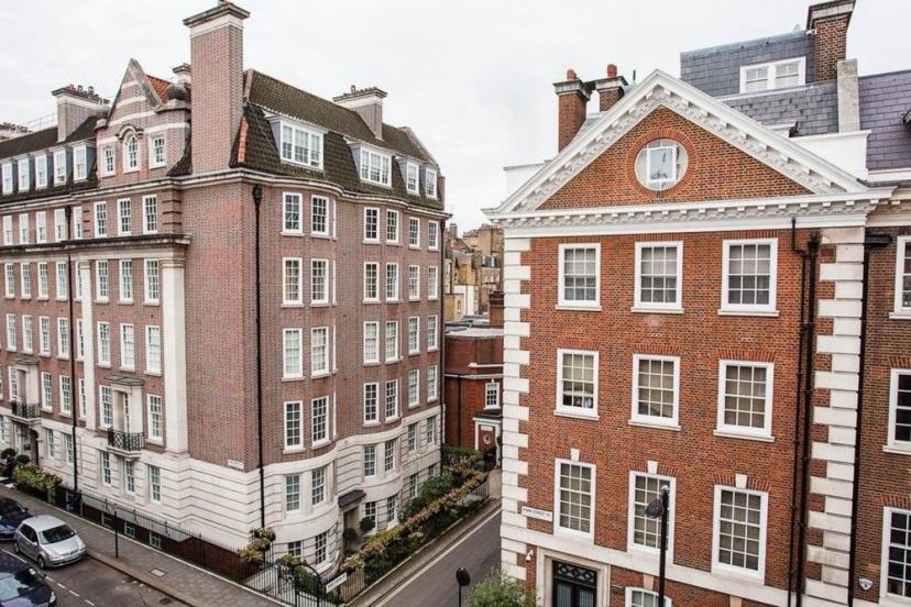 Luxury 2 Bed Mayfair Apartment — отель с удобствами в Лондоне