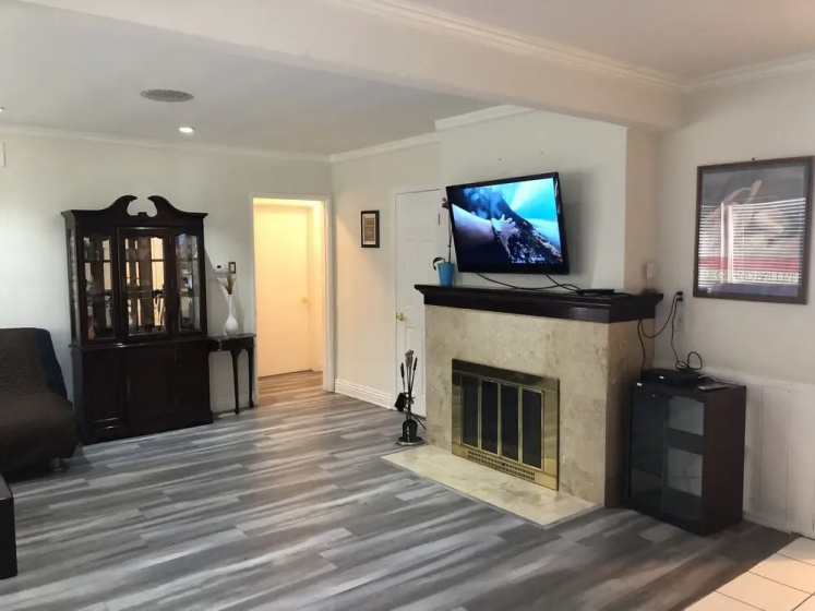 Lovely 2 Bedroom Home with Pool — отель с удобствами в Лос-Анджелесе