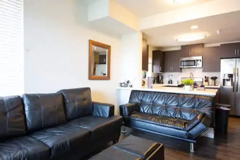 Downtown LA Fully Furnished Apartment — забронировать отель в Лос-Анджелесе