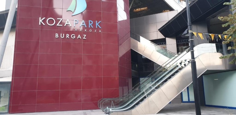 Koza Park - Luxurious Two Bedroom Duplex Apartment near Akbati mall and Istanbul Tennis Academy — забронировать отель в Стамбуле